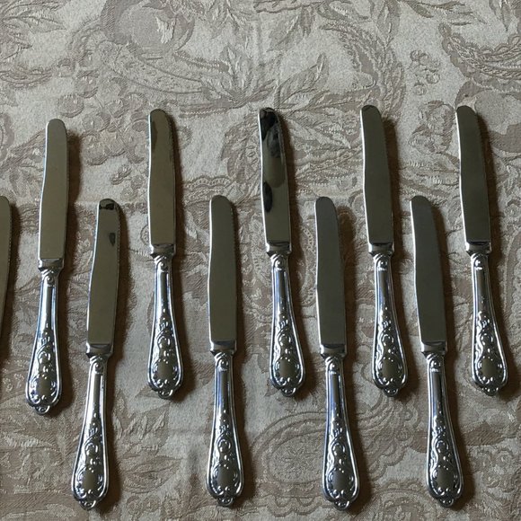(SOLD)πHPπ Premium 51 Piece Italian Flatware Set, Service for 12 + Serving Set - Picture 11 of 16